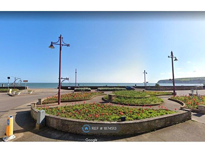 2 Bedroom Flat To Rent In Marine Crescent, Seaton, EX12