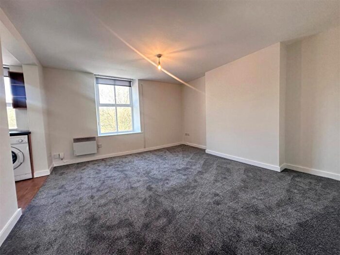 1 Bedroom Flat To Rent In Westgate, Burnley, BB11