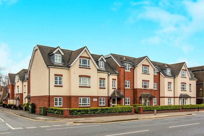 2 Bedroom Apartment To Rent In Sagars Road, Wilmslow, Cheshire, SK9