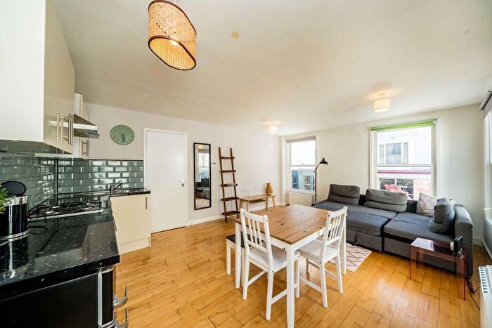 1 Bedroom Flat To Rent In St Lukes Mews, North Kensington, W11