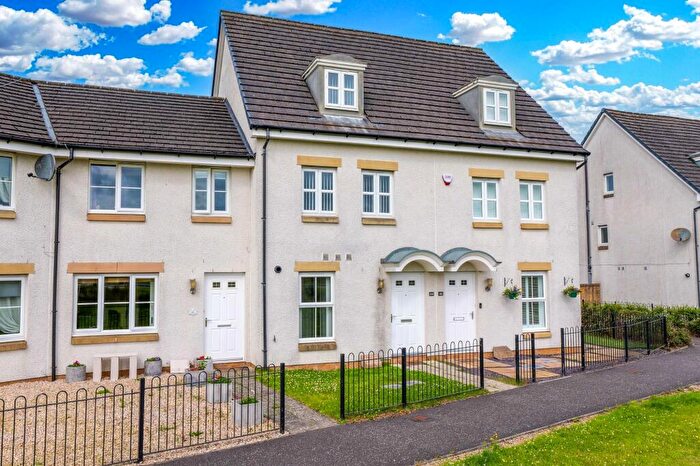 3 Bedroom Town House For Sale In Russell Drive, Bathgate, EH48