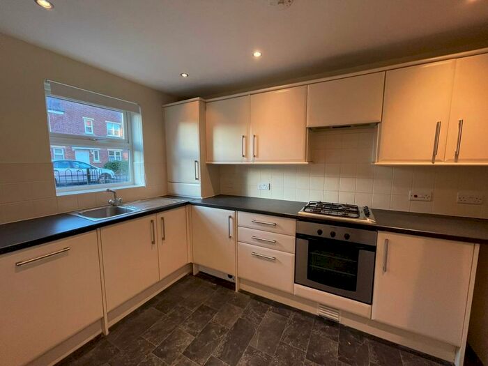 2 Bedroom Town House To Rent In Church Drive, Shirebrook, NG20