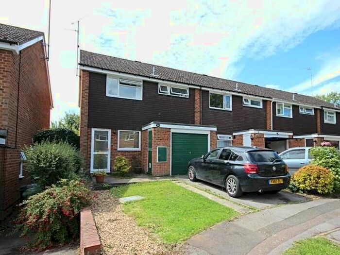 3 Bedroom Semi-Detached House To Rent In Potters Field, St.Albans, AL3