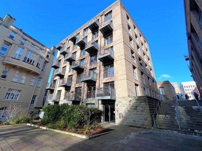 2 Bedroom Flat For Sale In French Yard, The General, Bristol Harbourside, BS1