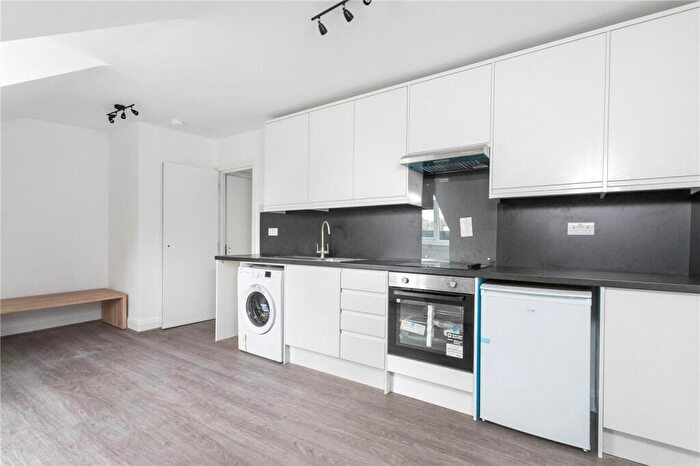 1 Bedroom Apartment To Rent In Caledonian Road, London, N7