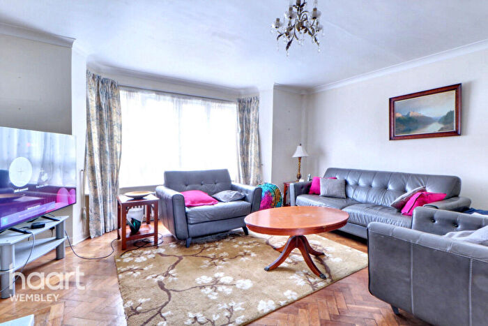 4 Bedroom Semi-Detached House For Sale In Wembley Park, HA9