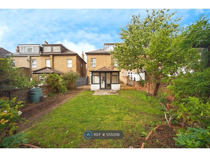 2 Bedroom Flat To Rent In Alexandra Road, London, N8