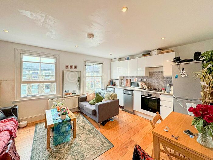 3 Bedroom Flat To Rent In Mayton Street, London, N7