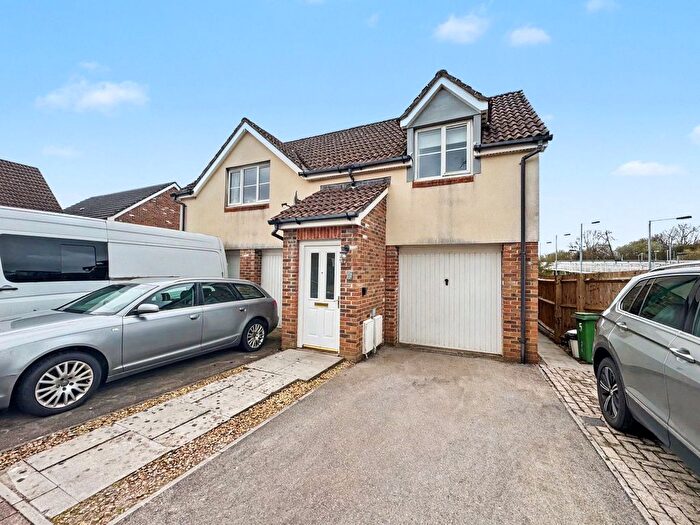 2 Bedroom Town House For Sale In Nant Y Dwrgi, Llanharan, Pontyclun, CF72