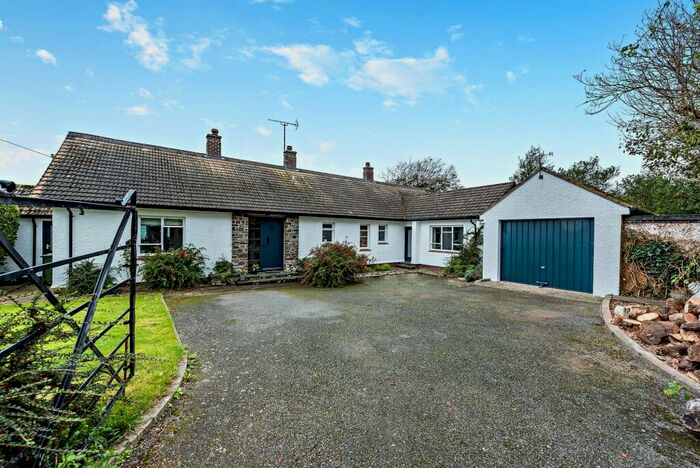 4 Bedroom Detached House For Sale In Tyrhibin Newydd, Newport, Pembrokeshire, SA42