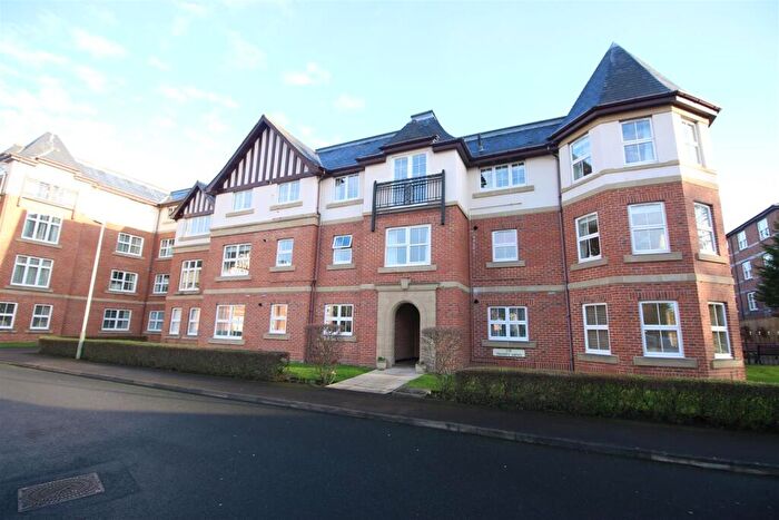 2 Bedroom Apartment For Sale In Trinity Mews, Darlington, DL3