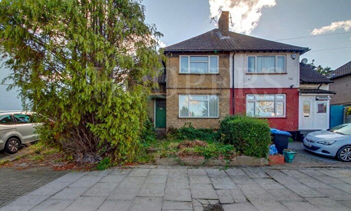3 Bedroom Semi-Detached House For Sale In Attewood Avenue, London, NW10