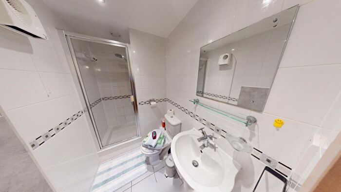 1 Bedroom Flat To Rent In Tradewind Square, Liverpool, L1