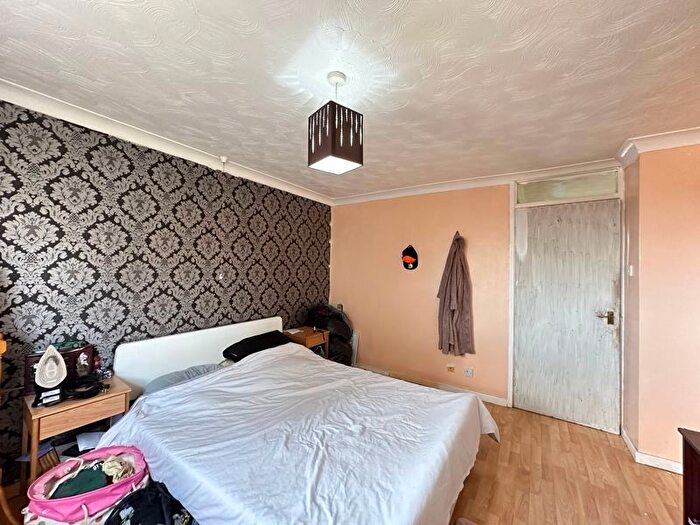 3 Bedroom Terraced House For Sale In Byron Close, Knottingley, WF11