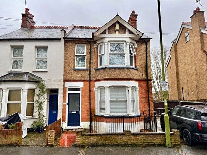 1 Bedroom Flat For Sale In Hagden Lane, Watford, WD18