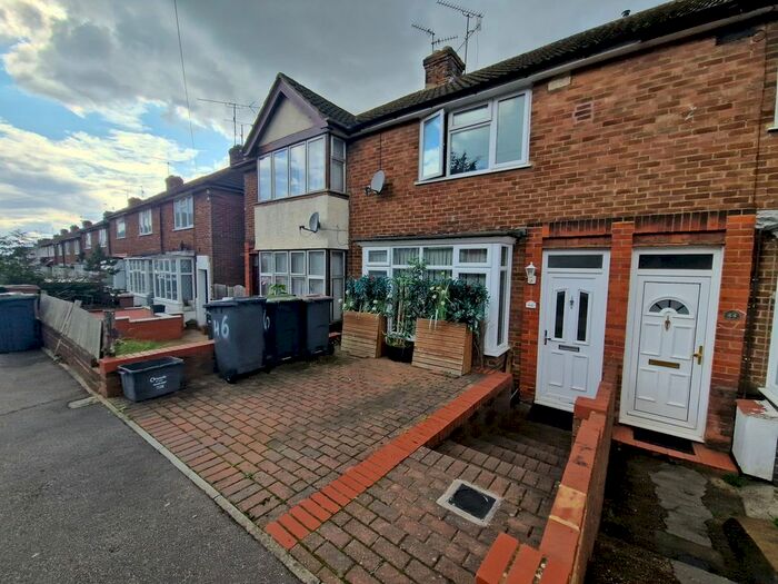 2 Bedroom Property To Rent In Pomfret Avenue, Luton, LU2