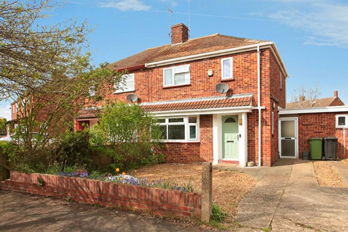 3 Bedroom Semi Detached House For Sale In Lilac Road, Peterborough, PE1