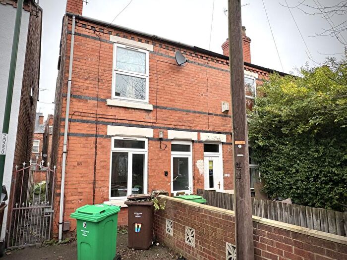 2 Bedroom End Of Terrace House For Sale In Bradbury Street, Nottingham, NG2