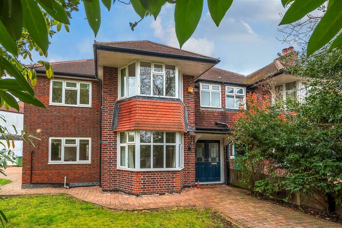 4 Bedroom Semi-Detached House To Rent In Rydens Avenue, Walton-On-Thames, KT12