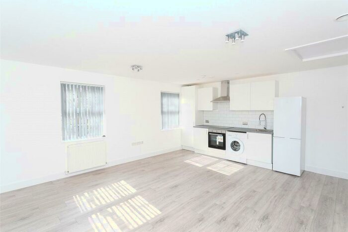 1 Bedroom Apartment To Rent In London Road, Hemel Hempstead, Hertfordshire, HP3