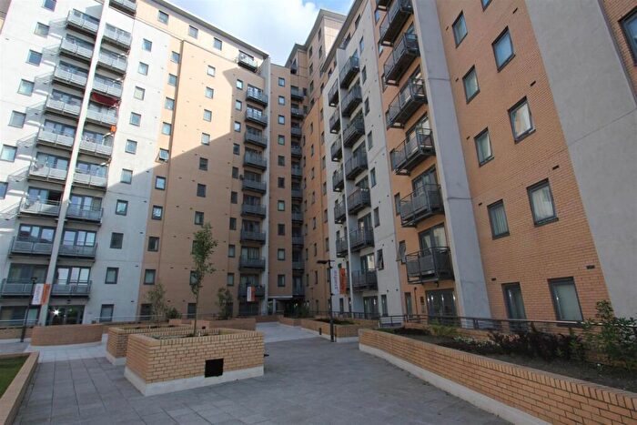 2 Bedroom Flat To Rent In Aspect, Elmwood Lane, LS2