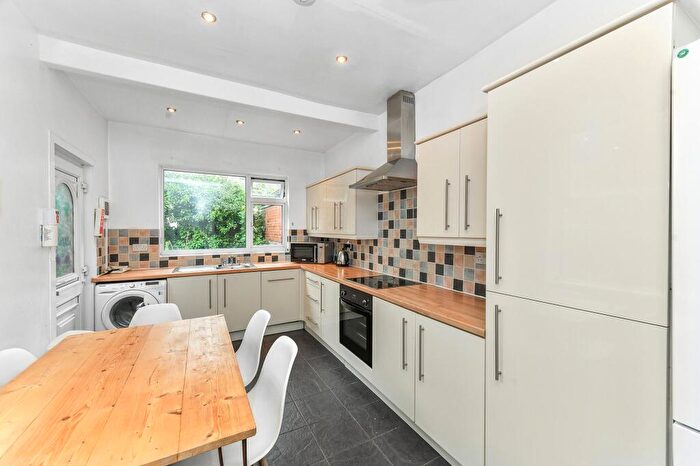 1 Bedroom Semi-Detached House To Rent In Rolleston Drive, Nottingham, NG7