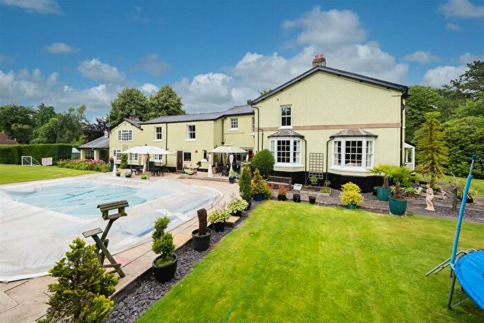 8 Bedroom Detached House For Sale In A Beautifully Presented Detached Family Residence In Hartford, CW8