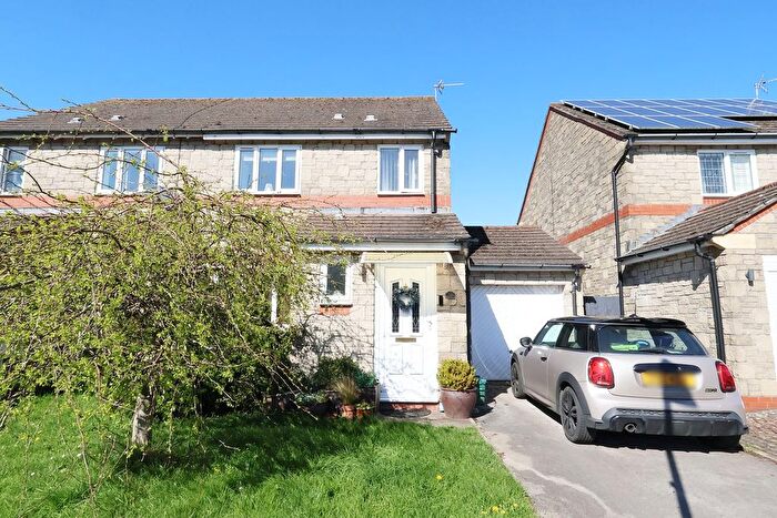 3 Bedroom Semi-Detached House For Sale In Clos Ogney, Llantwit Major, CF61