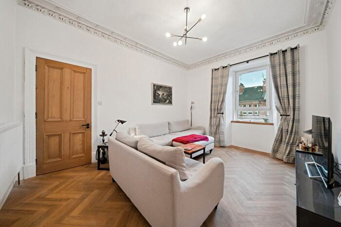 2 Bedroom Flat For Sale In Deanston Drive, Flat /, Shawlands, Glasgow, G41