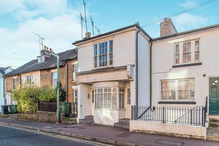 1 Bedroom Flat To Rent In Marsham Street, Maidstone, Kent, ME14