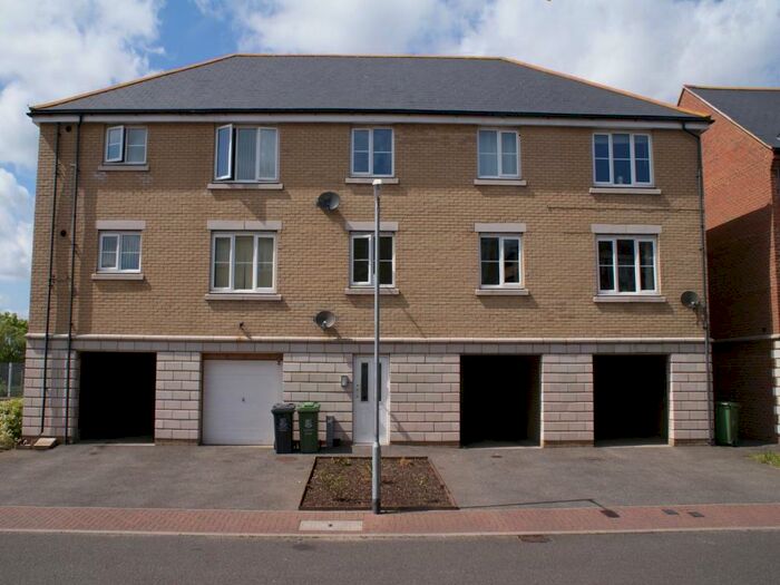 2 Bedroom Flat To Rent In Bright Close, Great Yarmouth, Norfolk, NR31