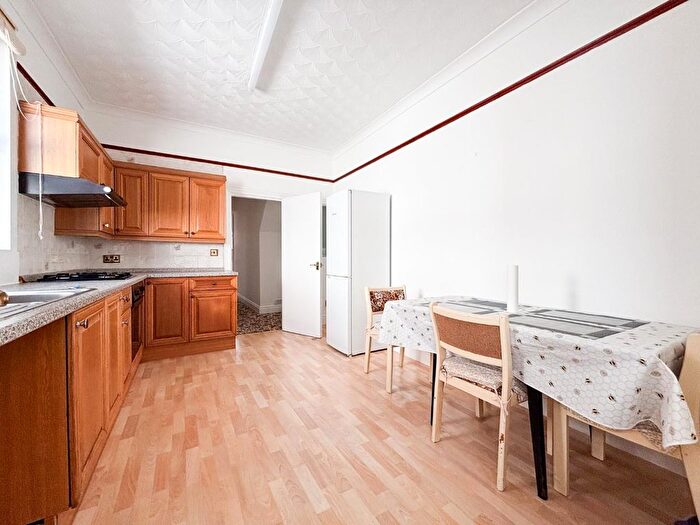1 Bedroom Flat To Rent In Hengrove Road, Bristol, BS4