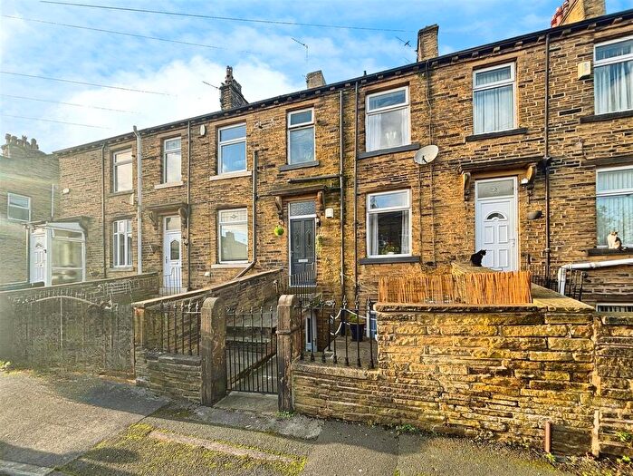 1 Bedroom Terraced House For Sale In James Street, Allerton, Bradford, BD15