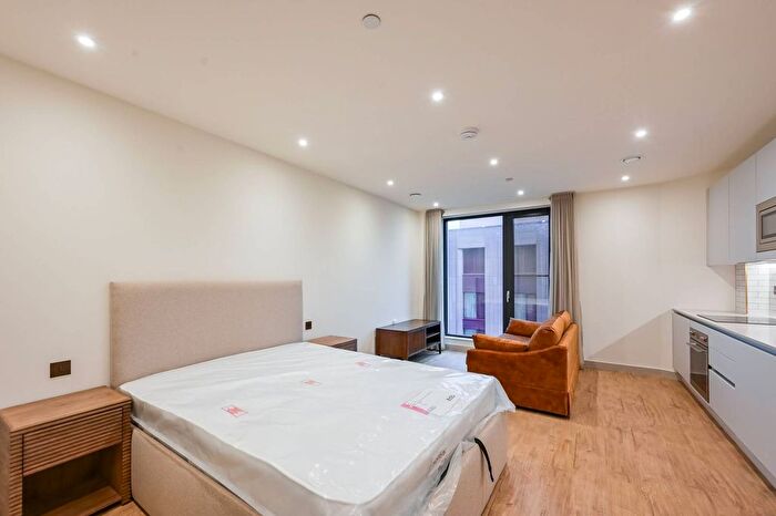 Studio To Rent In Selborne Road, Walthamstow, E17