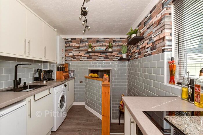 2 Bedroom End Of Terrace House For Sale In High Street, Brading, Isle Of Wight, PO36