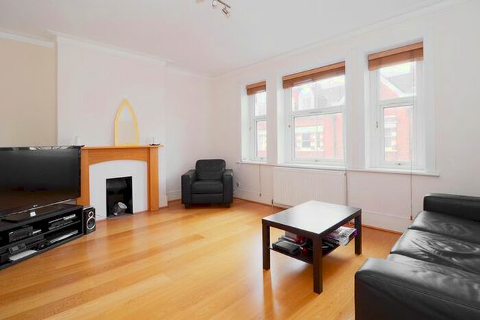 2 Bedroom Maisonette To Rent In Bond Street, London, W5