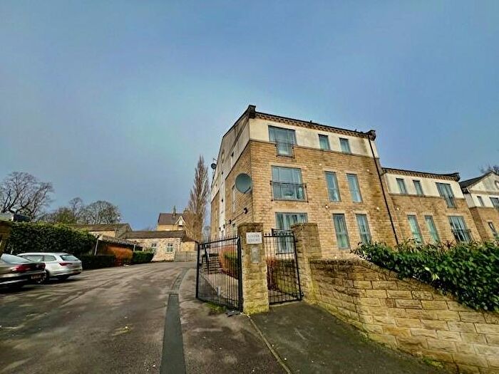 2 Bedroom Apartment To Rent In Lister Court, Cunliffe Road, BD8