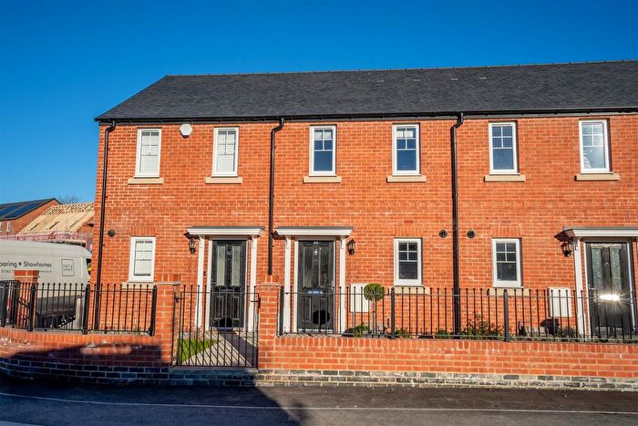 2 Bedroom Terraced House To Rent In Grosvenor Road, York, YO30