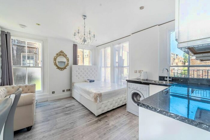 Studio To Rent In Belgrave Road, Pimlico, London, SW1V