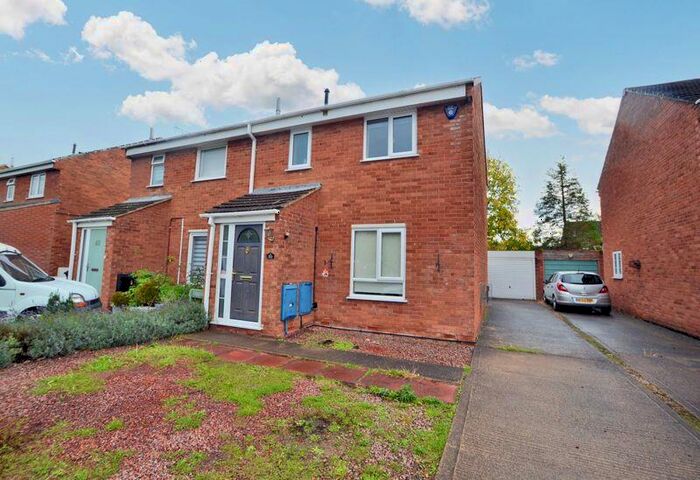 3 Bedroom Semi-Detached House To Rent In Kenn Moor Drive, Clevedon, BS21