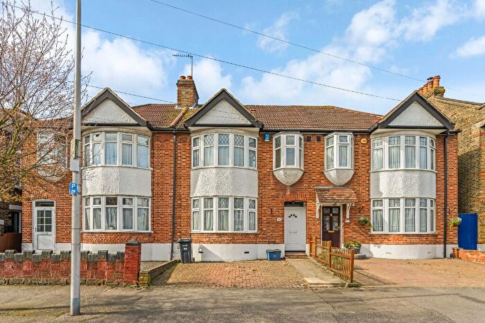 3 Bedroom Terraced House To Rent In Buckingham Road, London, E18