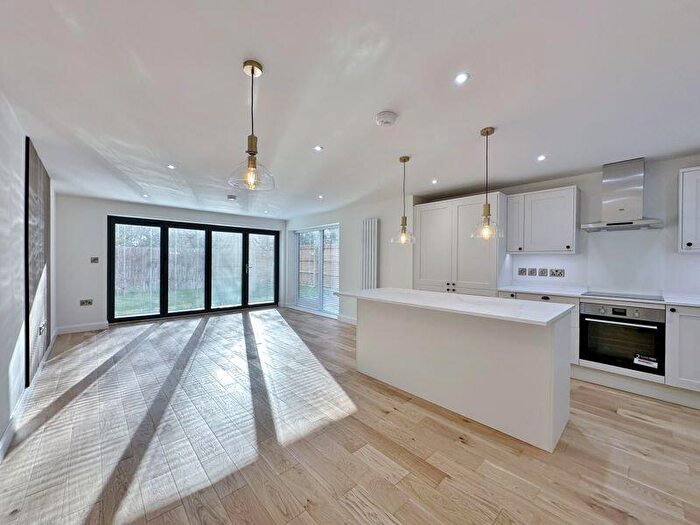 4 Bedroom Detached House For Sale In Skylark Gardens, Hooton Road, Cheshire, CH66