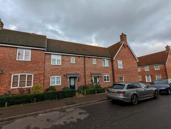 3 Bedroom Terraced House To Rent In Warren Avenue, Saxmundham, IP17