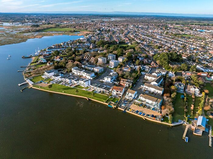 4 Bedroom End Terrace House To Rent In Waterside, Christchurch, BH23