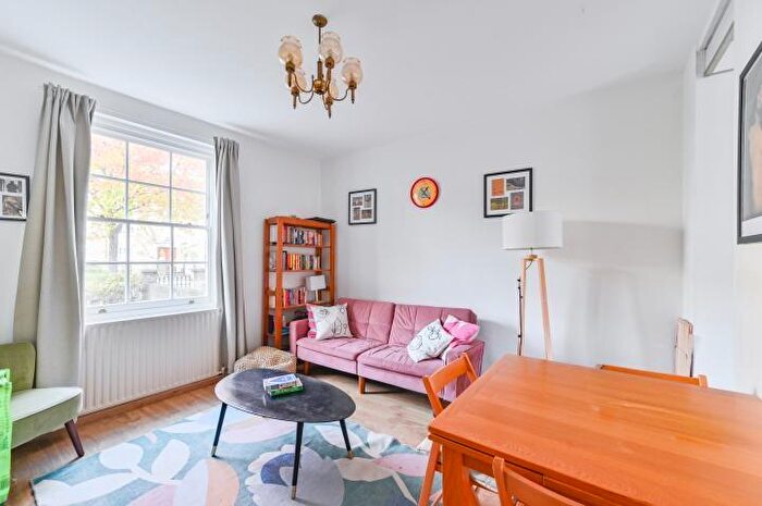 2 Bedroom Semi Detached House For Sale In Kennington Lane, London, SE11