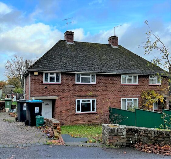 3 Bedroom House To Rent In Chiltern Close, Berkhamsted, HP4