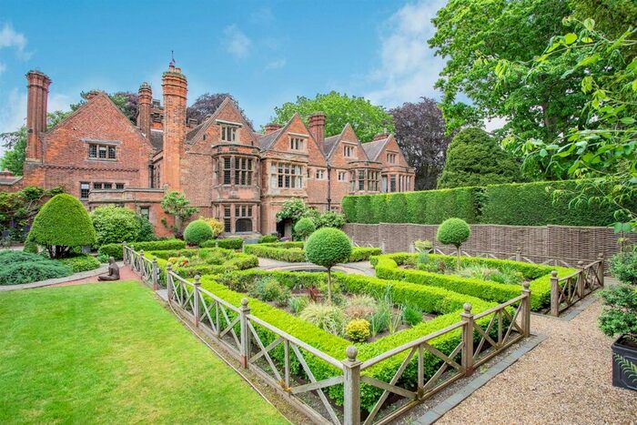 6 Bedroom Semi-Detached House For Sale In Fisherwick Road, Whittington, Lichfield, WS14
