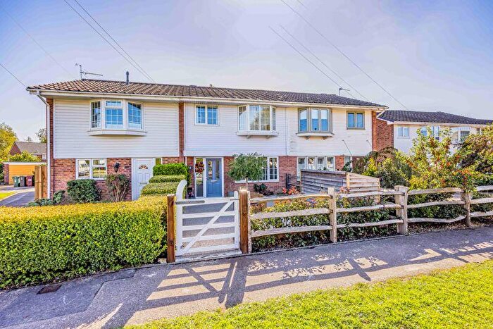 3 Bedroom Terraced House For Sale In Ellesmere Orchard, Emsworth, PO10