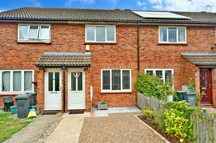2 Bedroom Terraced House For Sale In Townsend Road, Snodland, Kent, ME6