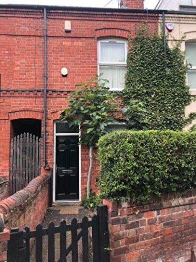 2 Bedroom House To Rent In Dunkirk, Nottingham, -, NG7